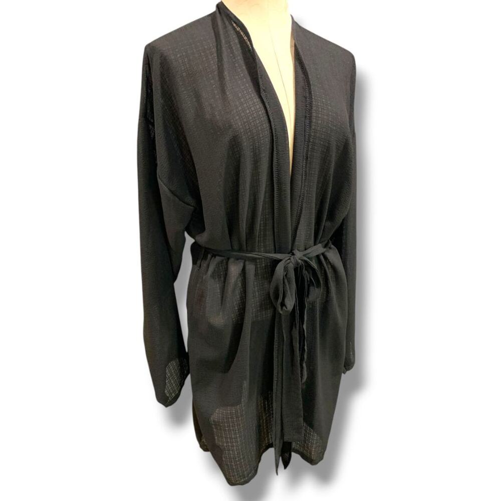 Size 10 PrettyLittleThing Womens Black Short Lightweight Robe Coverup